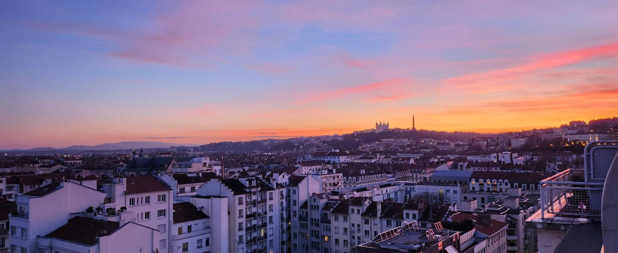 Plein Sud Terrasse Avec Vue Panoramique Climatisation Parking Appartement *