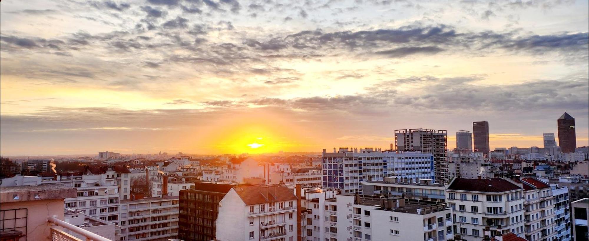 Plein Sud Terrasse Avec Vue Panoramique Climatisation Parking Lyon