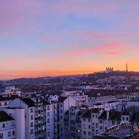 Plein Sud Terrasse Climatisation Garage Netflix Apartment Lyon Exterior photo