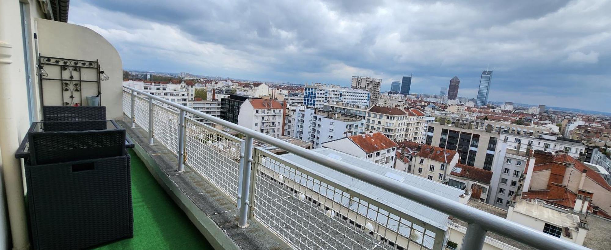 Plein Sud Terrasse Climatisation Garage Netflix Apartamento Lyon